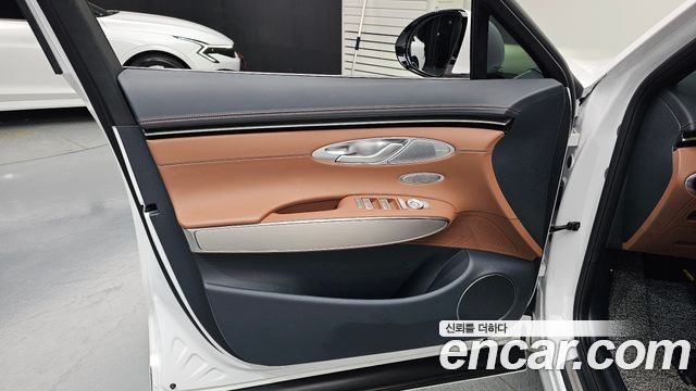 Genesis GV70 2.5T Gasoline AWD 2025 — фото 24