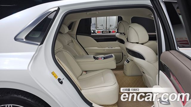 Genesis G90 (RS4) Gasoline 3.5 Turbo 2WD 2025 — фото 11