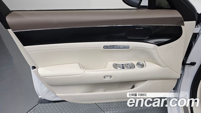 Genesis G90 (RS4) Gasoline 3.5 Turbo 2WD 2025 — фото 24