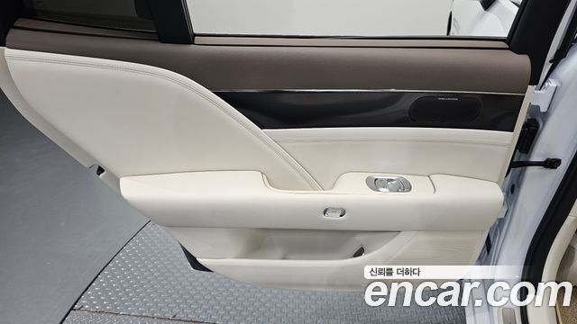 Genesis G90 (RS4) Gasoline 3.5 Turbo 2WD 2025 — фото 25