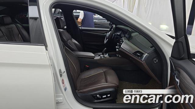 BMW 5 Series (G30) 530i M Sport Package Plus 2017 — фото 15