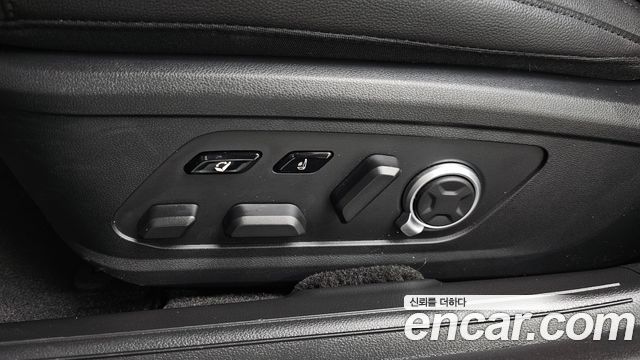 Hyundai Grandeur (GN7) 3.5 Gasoline 2WD Exclusive 2023 — фото 32