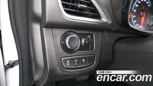 Chevrolet Spark LS 2019 — фото 17