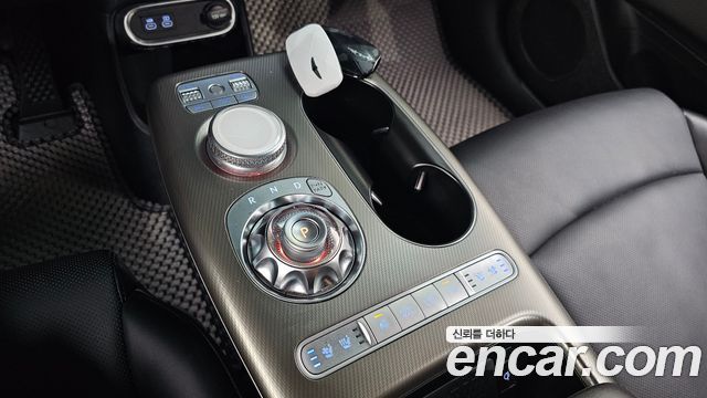 Genesis GV60 Standard AWD 2022 — фото 9
