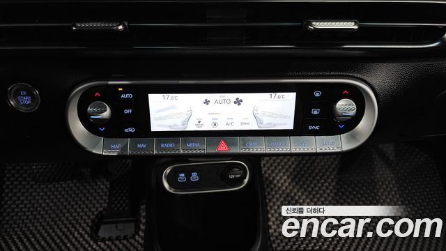 Genesis GV60 Standard AWD 2022 — фото 18