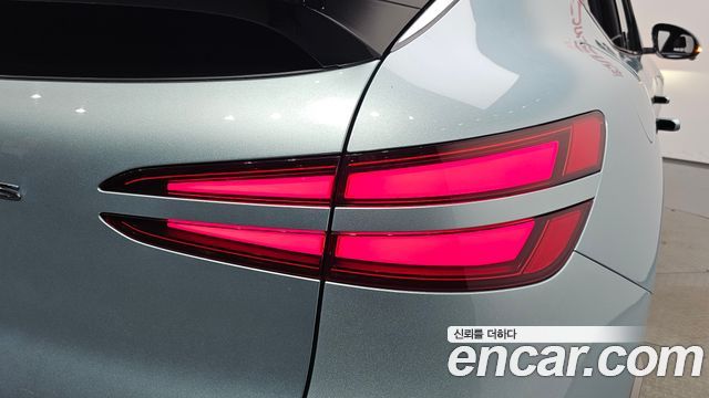 Genesis GV60 Standard AWD 2022 — фото 23