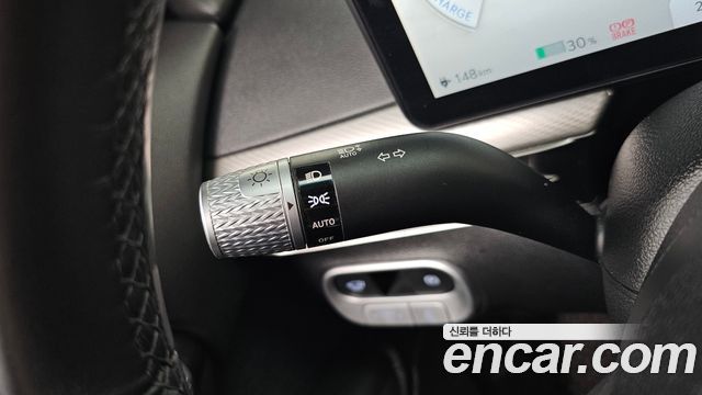 Genesis GV60 Standard AWD 2022 — фото 28