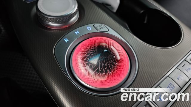 Genesis GV60 Standard AWD 2022 — фото 31