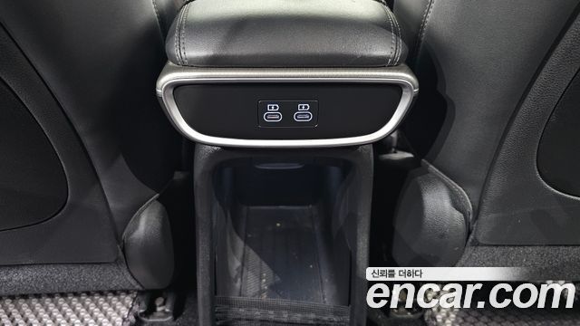 Genesis GV60 Standard AWD 2022 — фото 33