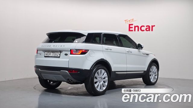 Land Rover Range Rover Evoque 2.0 TD4 HSE 2017 — фото 2