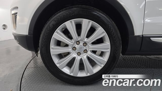Land Rover Range Rover Evoque 2.0 TD4 HSE 2017 — фото 5