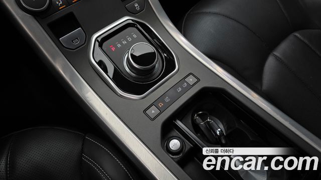 Land Rover Range Rover Evoque 2.0 TD4 HSE 2017 — фото 9