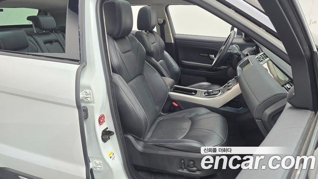 Land Rover Range Rover Evoque 2.0 TD4 HSE 2017 — фото 12