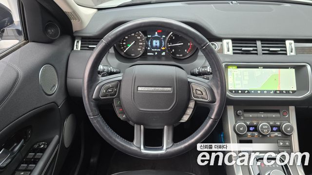 Land Rover Range Rover Evoque 2.0 TD4 HSE 2017 — фото 13