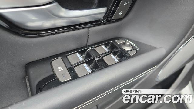 Land Rover Range Rover Evoque 2.0 TD4 HSE 2017 — фото 14