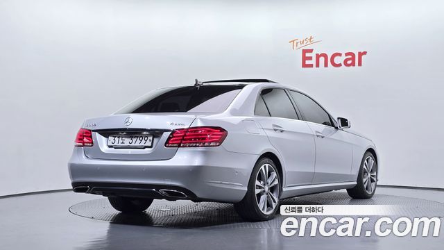 Mercedes-Benz E-Class (W212) E300 4MATIC Avantgarde 2014 — фото 2