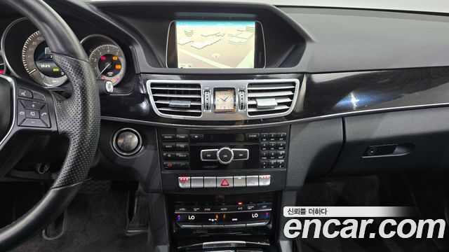 Mercedes-Benz E-Class (W212) E300 4MATIC Avantgarde 2014 — фото 14
