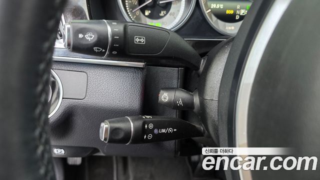 Mercedes-Benz E-Class (W212) E300 4MATIC Avantgarde 2014 — фото 16