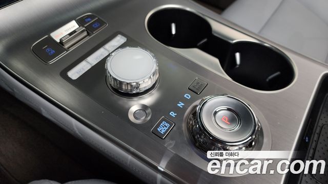 Genesis GV70 2.5T Gasoline AWD 2025 — фото 9