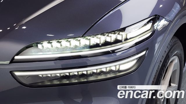 Genesis GV70 2.5T Gasoline AWD 2025 — фото 22