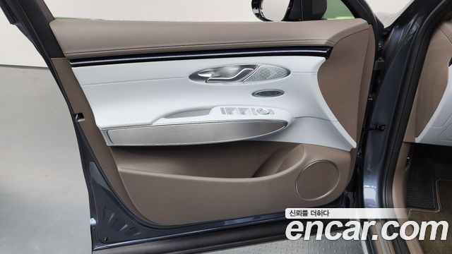 Genesis GV70 2.5T Gasoline AWD 2025 — фото 24