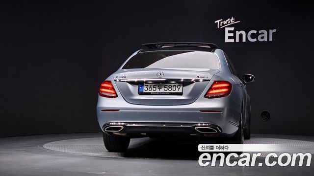 Mercedes-Benz E-Class (W213) E400 4MATIC Exclusive 2018 — фото 4