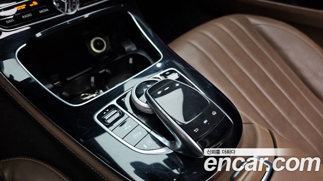 Mercedes-Benz E-Class (W213) E400 4MATIC Exclusive 2018 — фото 17