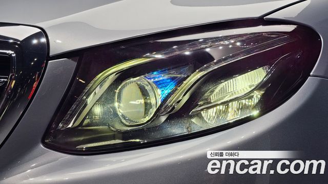 Mercedes-Benz E-Class (W213) E400 4MATIC Exclusive 2018 — фото 22