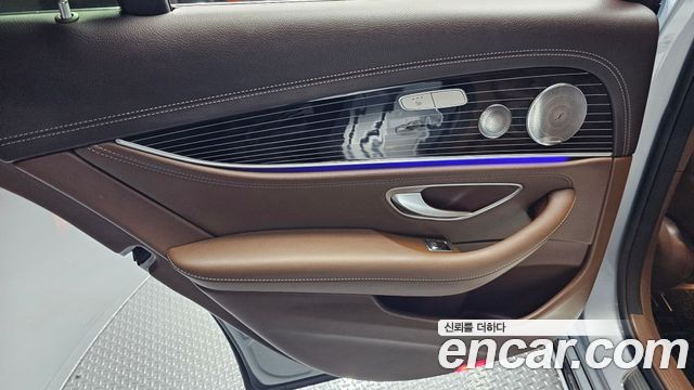 Mercedes-Benz E-Class (W213) E400 4MATIC Exclusive 2018 — фото 25