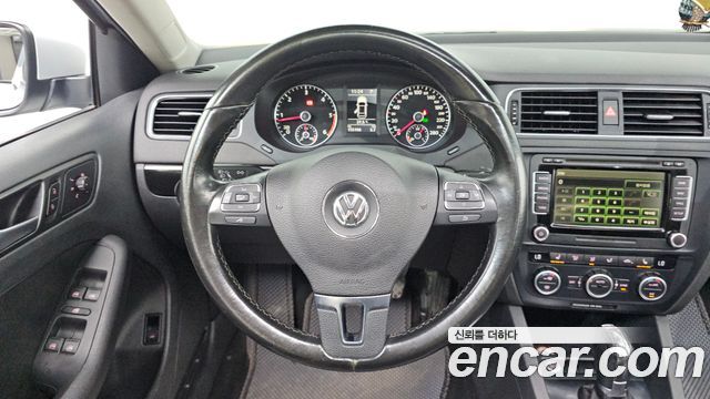Volkswagen Jetta 2.0 TDI 6th 2014 — фото 12