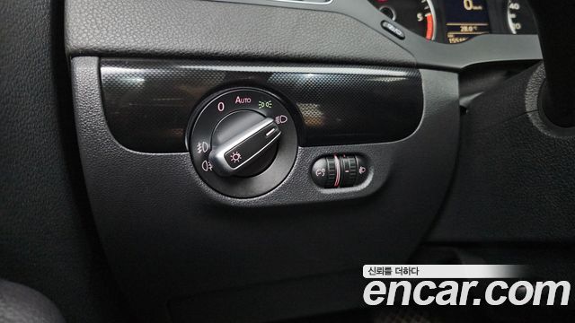 Volkswagen Jetta 2.0 TDI 6th 2014 — фото 16