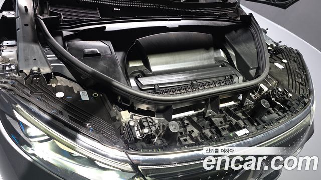 Mercedes-Benz EQS SUV (X296) EQS580 4MATIC Launch Edition 2023 — фото 6