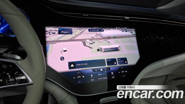 Mercedes-Benz EQS SUV (X296) EQS580 4MATIC Launch Edition 2023 — фото 14