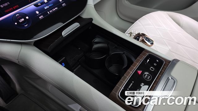 Mercedes-Benz EQS SUV (X296) EQS580 4MATIC Launch Edition 2023 — фото 31