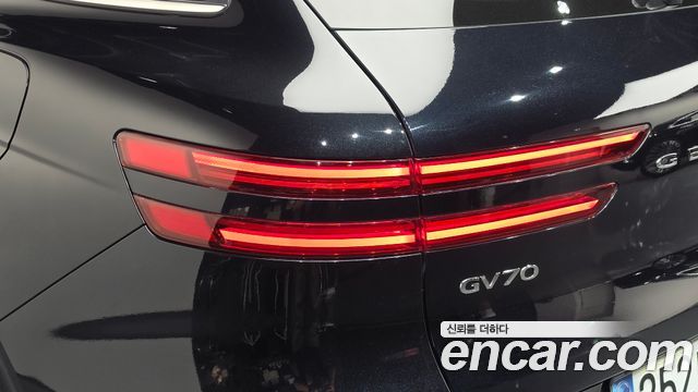 Genesis GV70 2.5T Gasoline AWD 2025 — фото 23