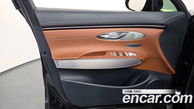 Genesis GV70 2.5T Gasoline AWD 2025 — фото 24