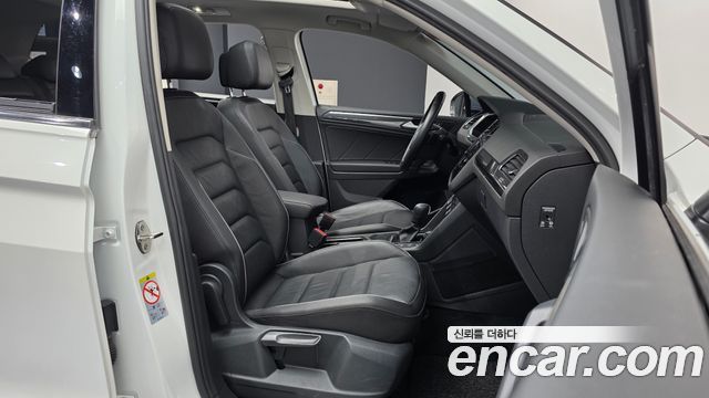 Volkswagen Tiguan Allspace 2.0 TDI Prestige 2020 — фото 11