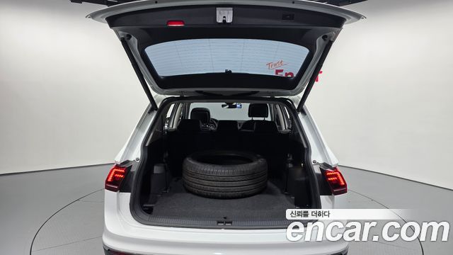 Volkswagen Tiguan Allspace 2.0 TDI Prestige 2020 — фото 20