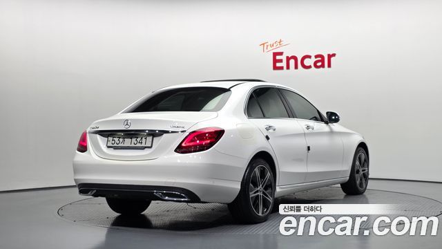 Mercedes-Benz C-Class (W205) C220 d 4MATIC Exclusive 2019 — фото 2