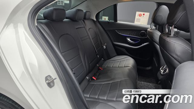 Mercedes-Benz C-Class (W205) C220 d 4MATIC Exclusive 2019 — фото 12