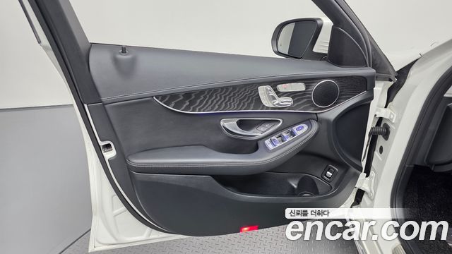 Mercedes-Benz C-Class (W205) C220 d 4MATIC Exclusive 2019 — фото 24