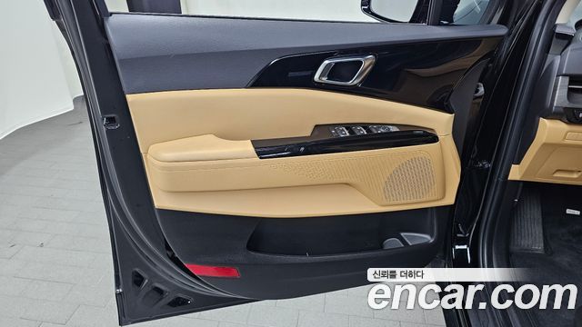 Kia Carnival (IV) Gasoline 7-Seater Noblesse 2023 — фото 24