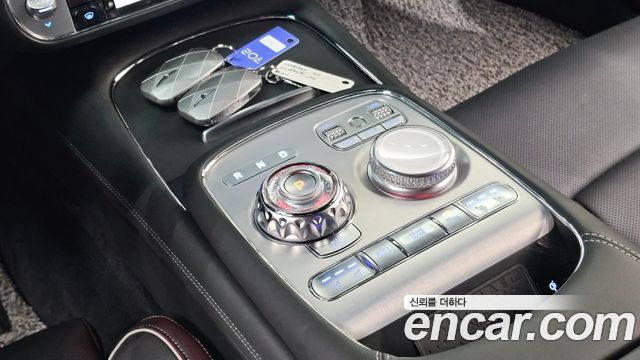 Genesis G90 (RS4) Gasoline 3.5 Turbo e-S/C AWD 2025 — фото 9