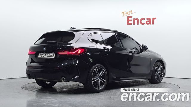 BMW 1 Series (F40) 120i M Sports 2023 — фото 2