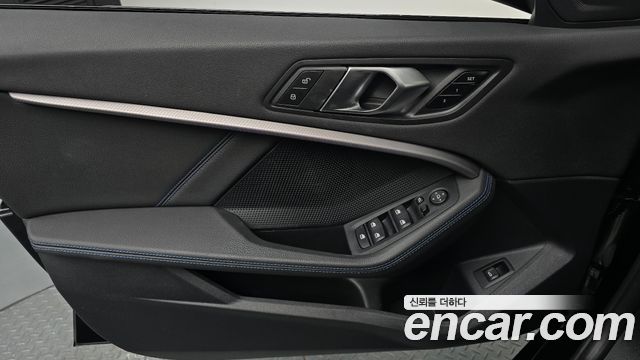 BMW 1 Series (F40) 120i M Sports 2023 — фото 30