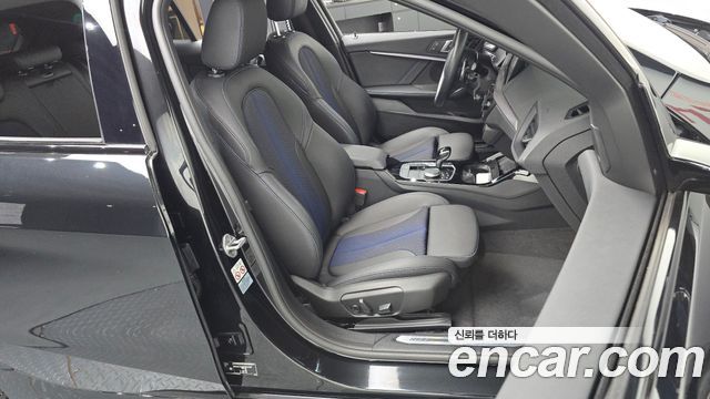 BMW 1 Series (F40) 120i M Sports 2023 — фото 32