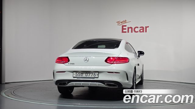 Mercedes-Benz C-Class (W205) C200 Coupe 2016 — фото 4