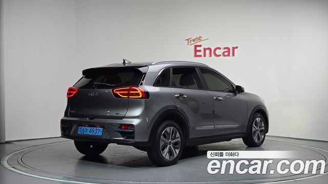 Kia Niro EV Prestige 2022 — фото 2