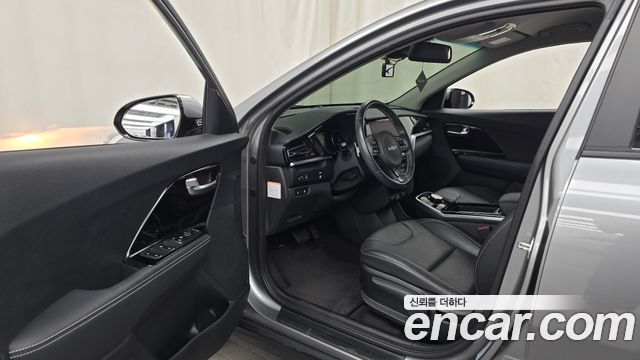Kia Niro EV Prestige 2022 — фото 10