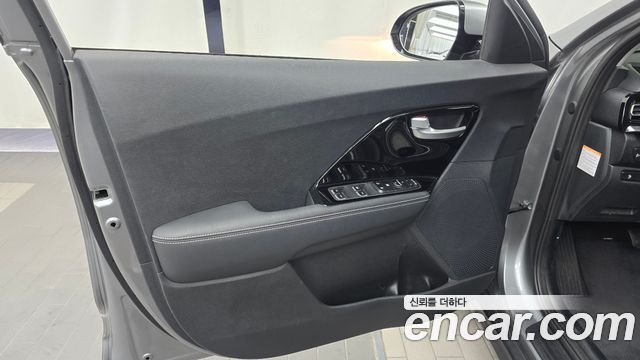 Kia Niro EV Prestige 2022 — фото 24